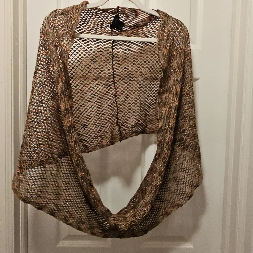 Scarf/wrap - Picture 2 of 2